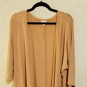 NWT Medium LulaRoe Lindsay (Short cardigan type)